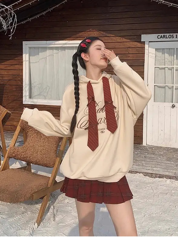 リボン付き刺繍フーディ