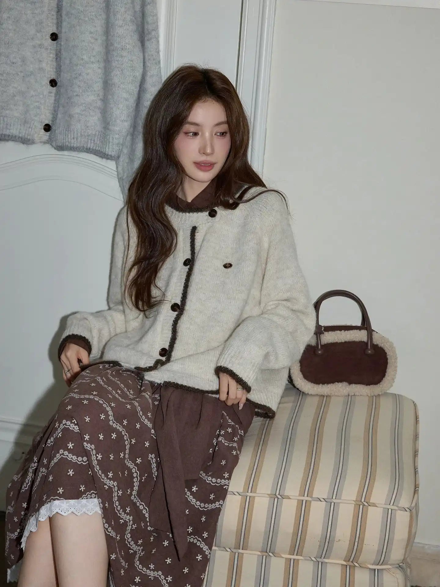 ライトグレー配色カーディガン  OL1879