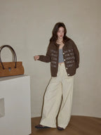 ブラウン英字ニットトップス   OL1882