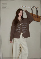 ブラウン英字ニットトップス   OL1882