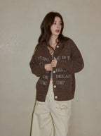 ブラウン英字ニットトップス   OL1882