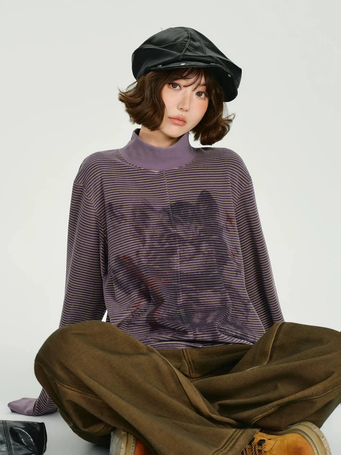 Vintage-Style Printed High-Neck Long Tee    OL1883