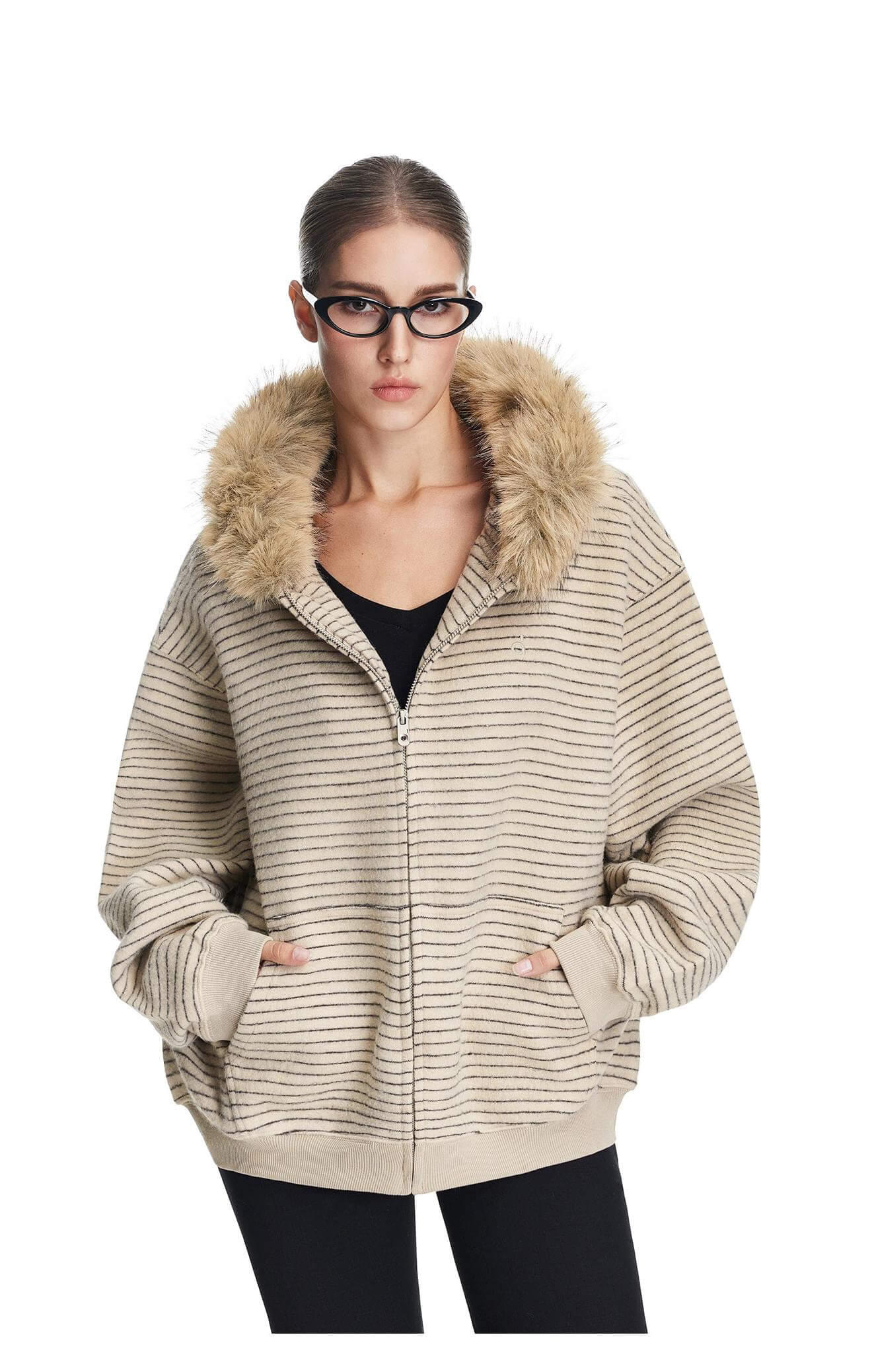 ベージュ ボアフードパーカー フェイクファー付き