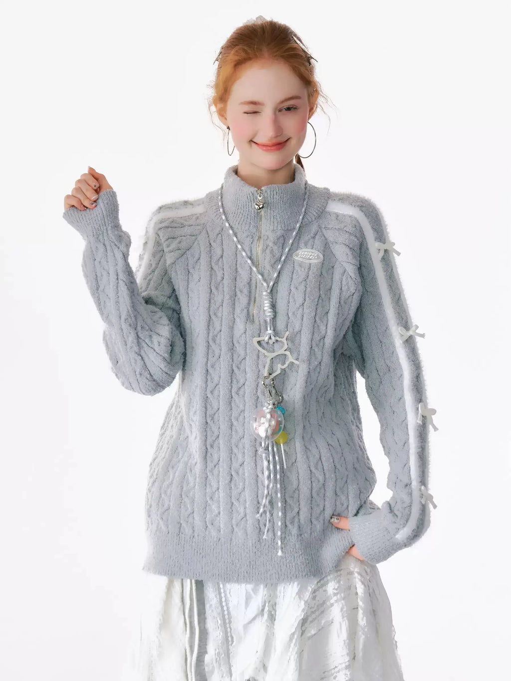 ケーブルニット グレー 秋冬ファッション