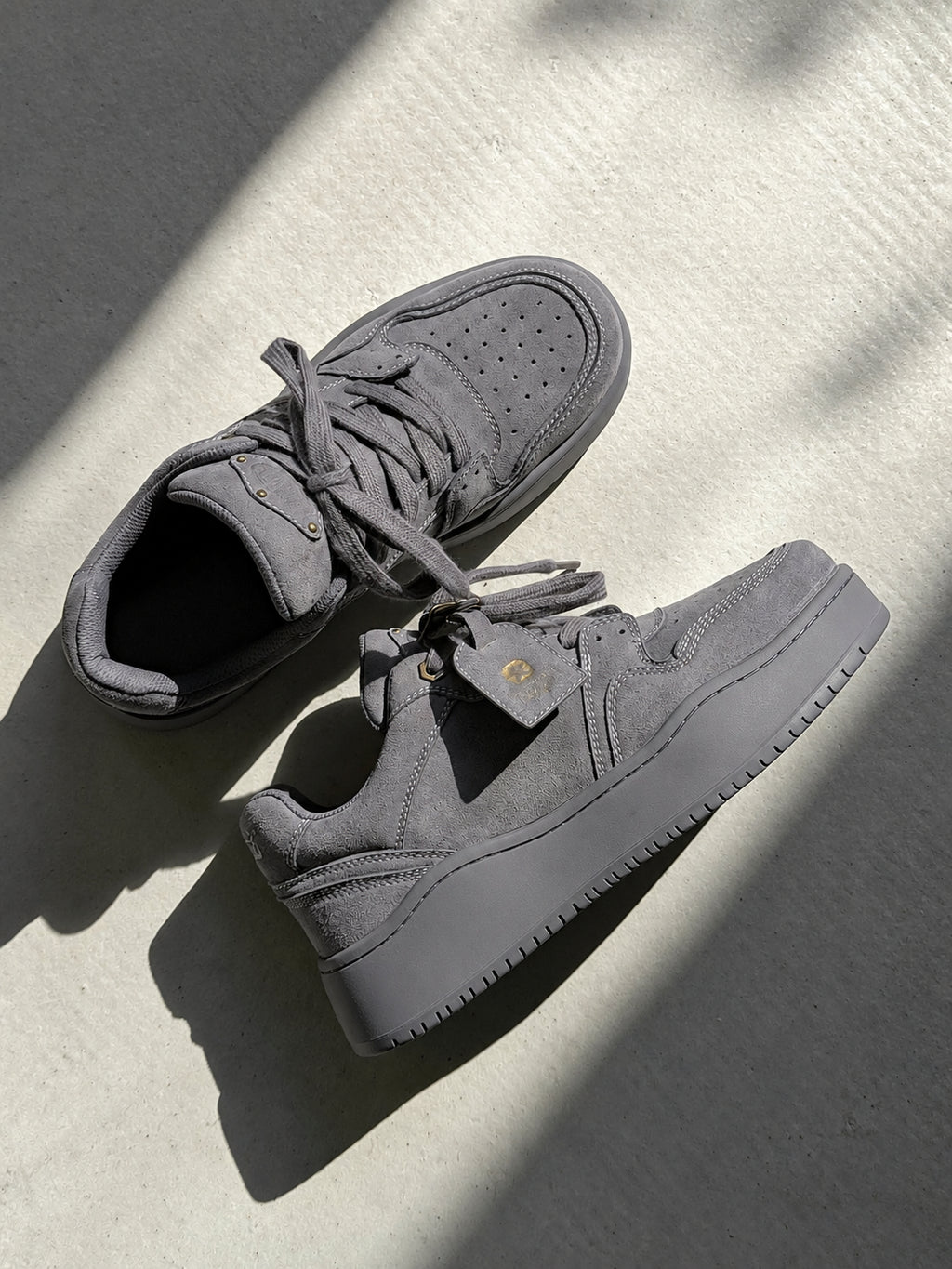 Retro Chunky Platform Sneakers OLA064 oliviroa オリヴィオラ