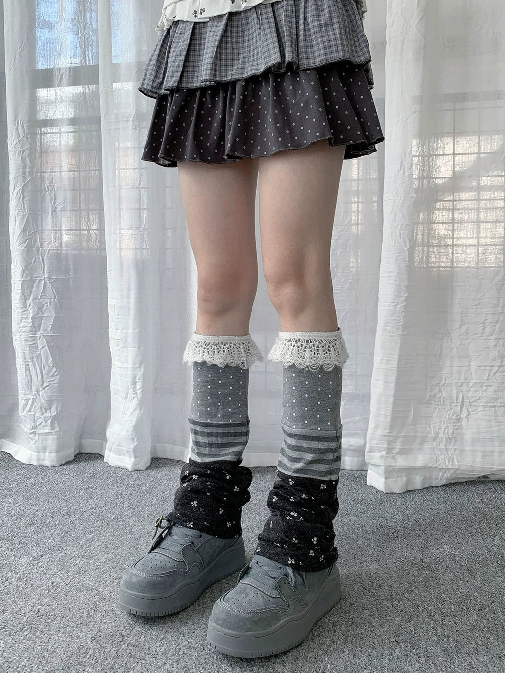 Polka Dot Lace Trim Leg Warmers OLA029 oliviroa オリヴィオラ