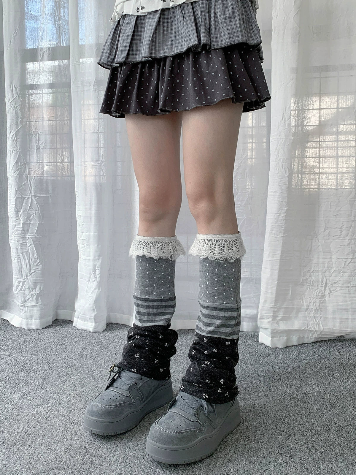 Polka Dot Lace Trim Leg Warmers OLA029 oliviroa オリヴィオラ