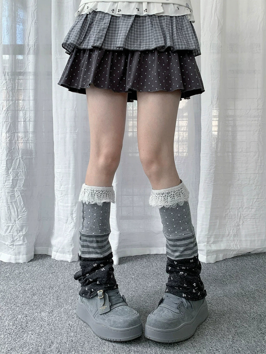 Polka Dot Lace Trim Leg Warmers OLA029 oliviroa オリヴィオラ